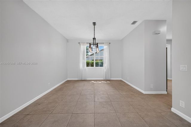 498 Cambridge Ln, Weston, FL 33326