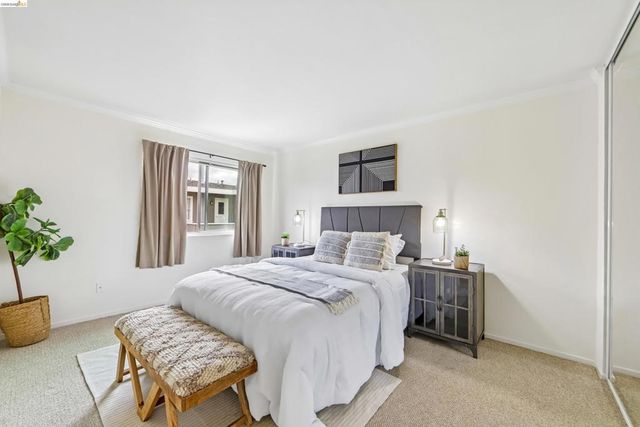 321 Warwick Ave 303, Oakland, CA 94610