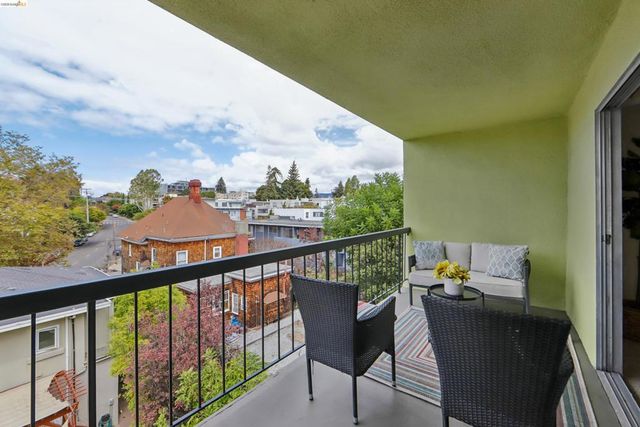 321 Warwick Ave 303, Oakland, CA 94610