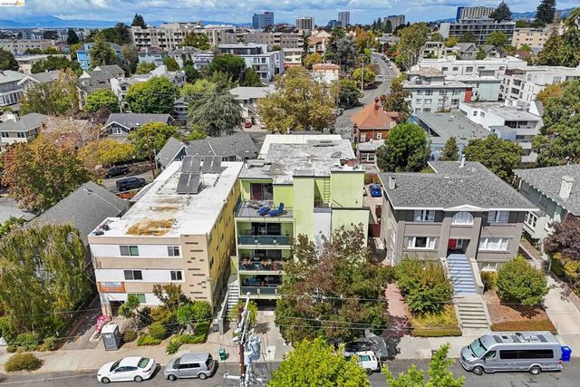 321 Warwick Ave 303, Oakland, CA 94610