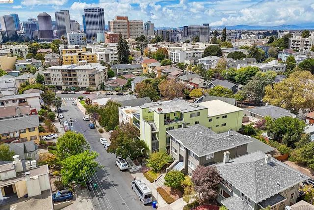 321 Warwick Ave 303, Oakland, CA 94610