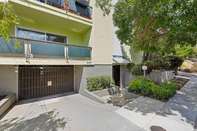321 Warwick Ave 303, Oakland, CA 94610
