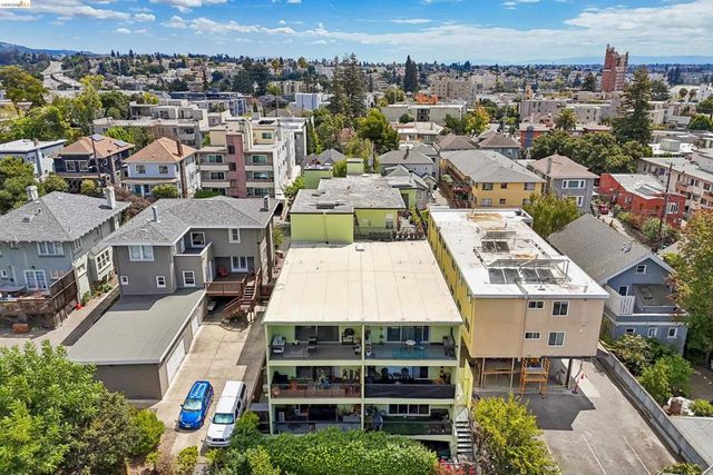 321 Warwick Ave 303, Oakland, CA 94610