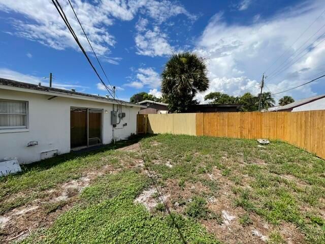 1104 W 24TH Street, Riviera Beach, FL 33404