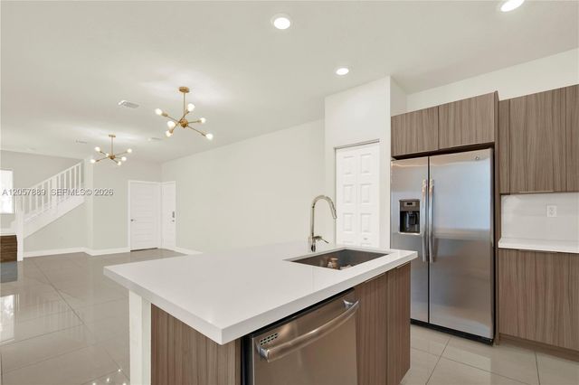 4971 NW 84th Ave, Doral, FL 33166