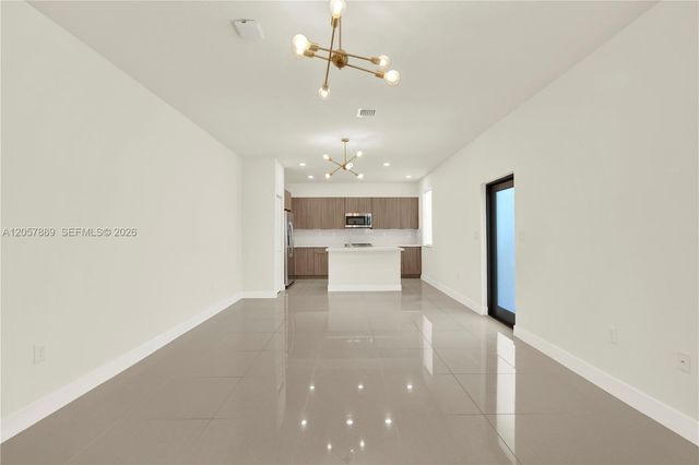 4971 NW 84th Ave, Doral, FL 33166