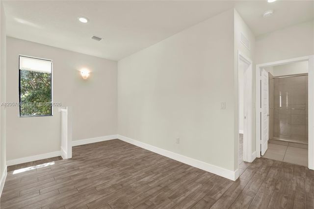 4971 NW 84th Ave, Doral, FL 33166
