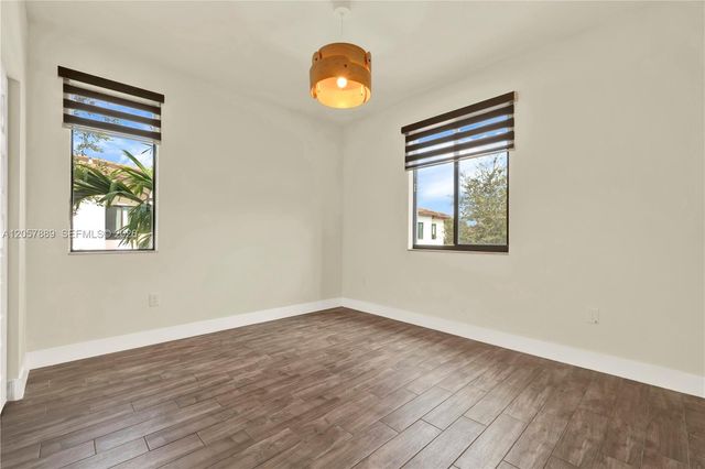 4971 NW 84th Ave, Doral, FL 33166