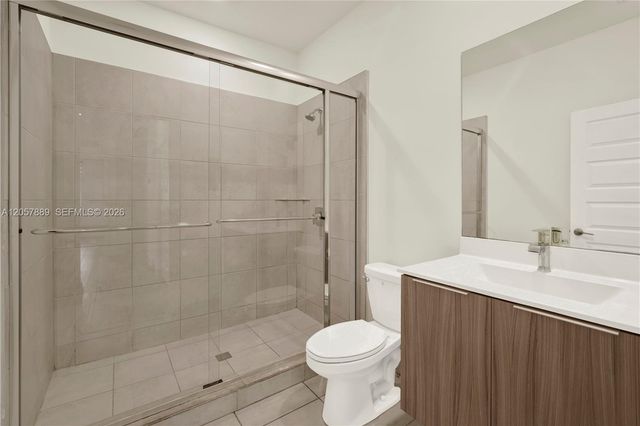 4971 NW 84th Ave, Doral, FL 33166