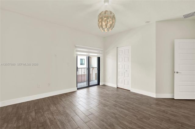 4971 NW 84th Ave, Doral, FL 33166
