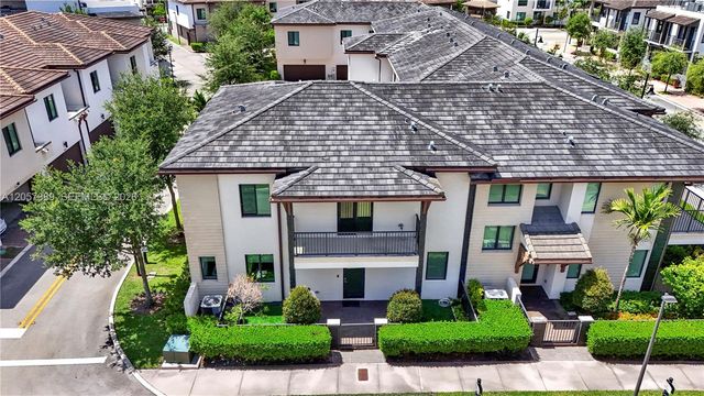 4971 NW 84th Ave, Doral, FL 33166