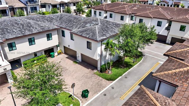 4971 NW 84th Ave, Doral, FL 33166
