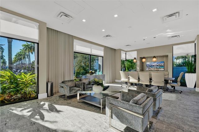 4971 NW 84th Ave, Doral, FL 33166