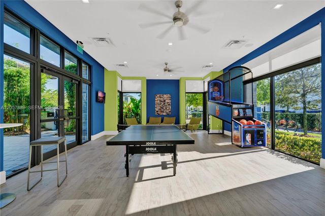 4971 NW 84th Ave, Doral, FL 33166
