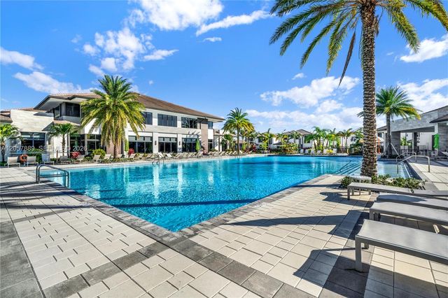 4971 NW 84th Ave, Doral, FL 33166