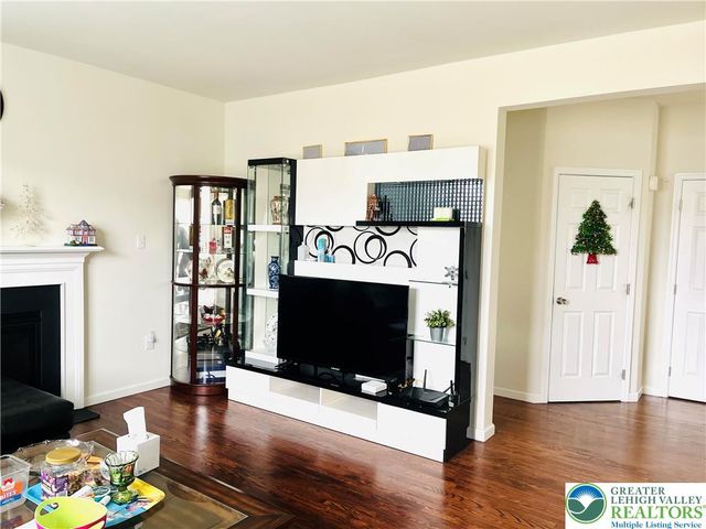4424 Beech Drive, Lower Nazareth Twp, PA 18064