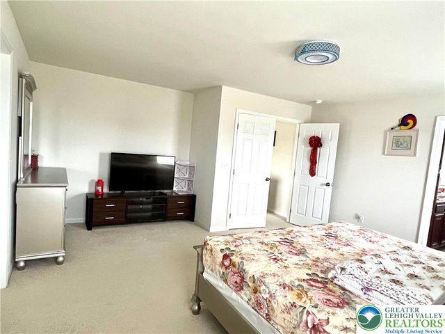 4424 Beech Drive, Lower Nazareth Twp, PA 18064