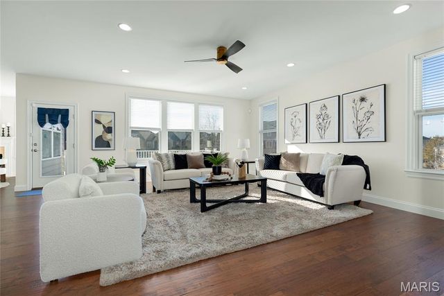 351 Oak Stand Court, Chesterfield, MO 63005