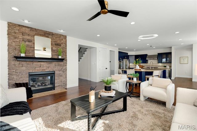 351 Oak Stand Court, Chesterfield, MO 63005