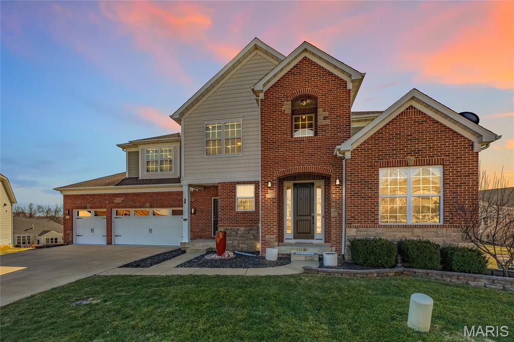 351 Oak Stand Court, Chesterfield, MO 63005