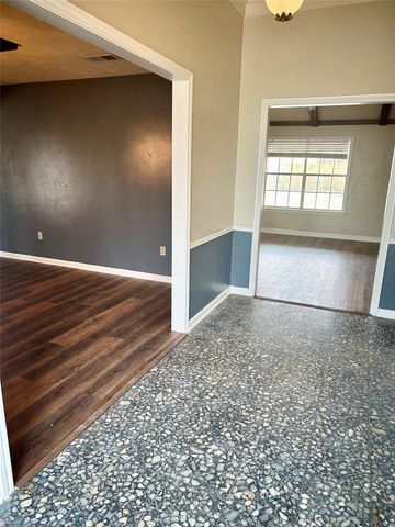 103 Wroxton Drive, Conroe, TX 77304