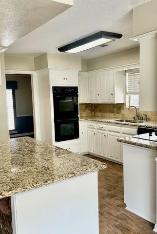 103 Wroxton Drive, Conroe, TX 77304