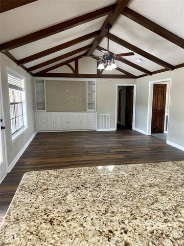 103 Wroxton Drive, Conroe, TX 77304