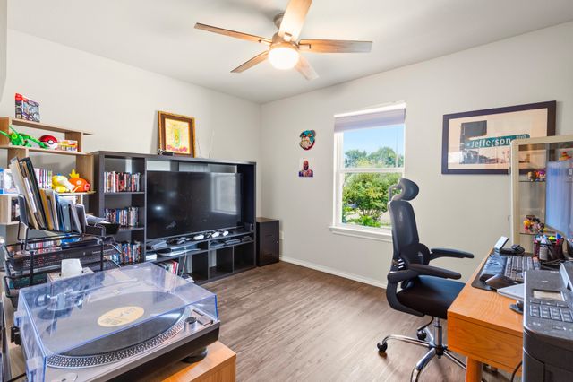 1634 E Missouri Avenue, Dallas, TX 75216
