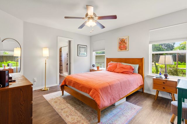 1634 E Missouri Avenue, Dallas, TX 75216