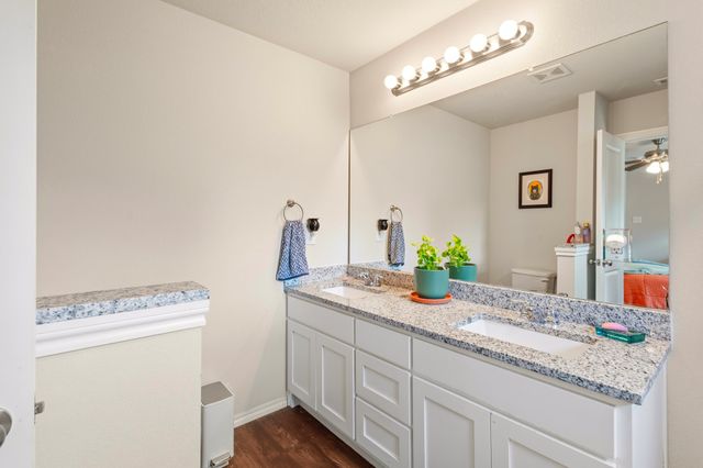 1634 E Missouri Avenue, Dallas, TX 75216