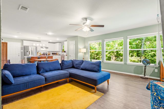 1634 E Missouri Avenue, Dallas, TX 75216