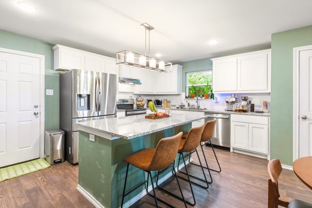 1634 E Missouri Avenue, Dallas, TX 75216