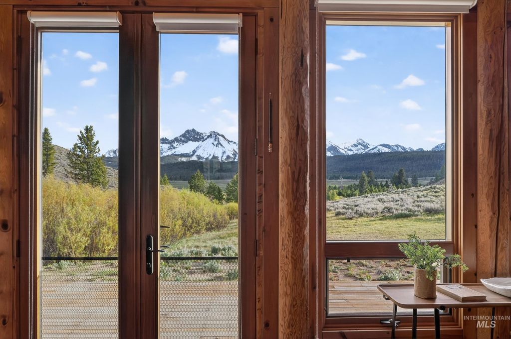 1000 Nip N Tuck Rd, Stanley, ID 83278 photo 18