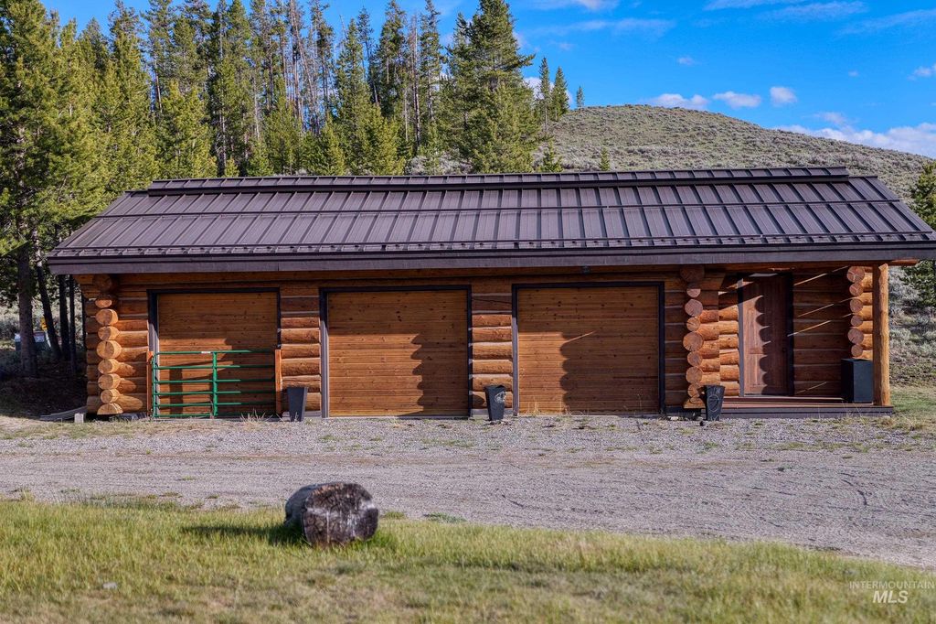 1000 Nip N Tuck Rd, Stanley, ID 83278 photo 30