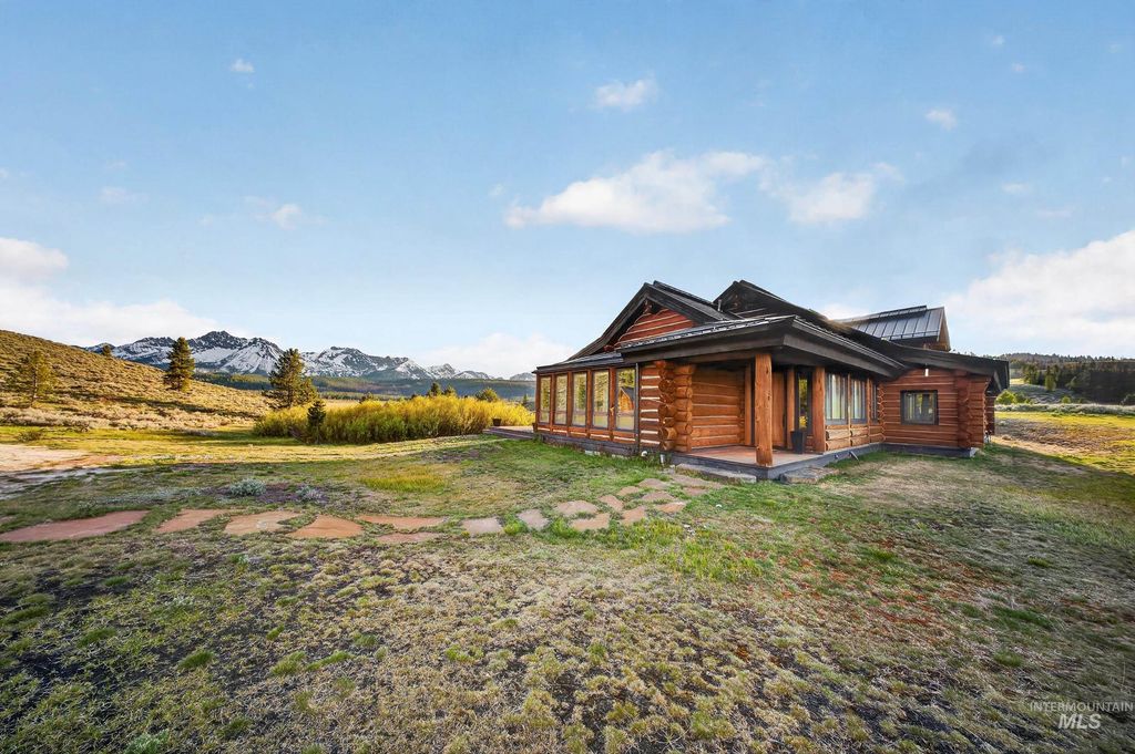 1000 Nip N Tuck Rd, Stanley, ID 83278 photo 5