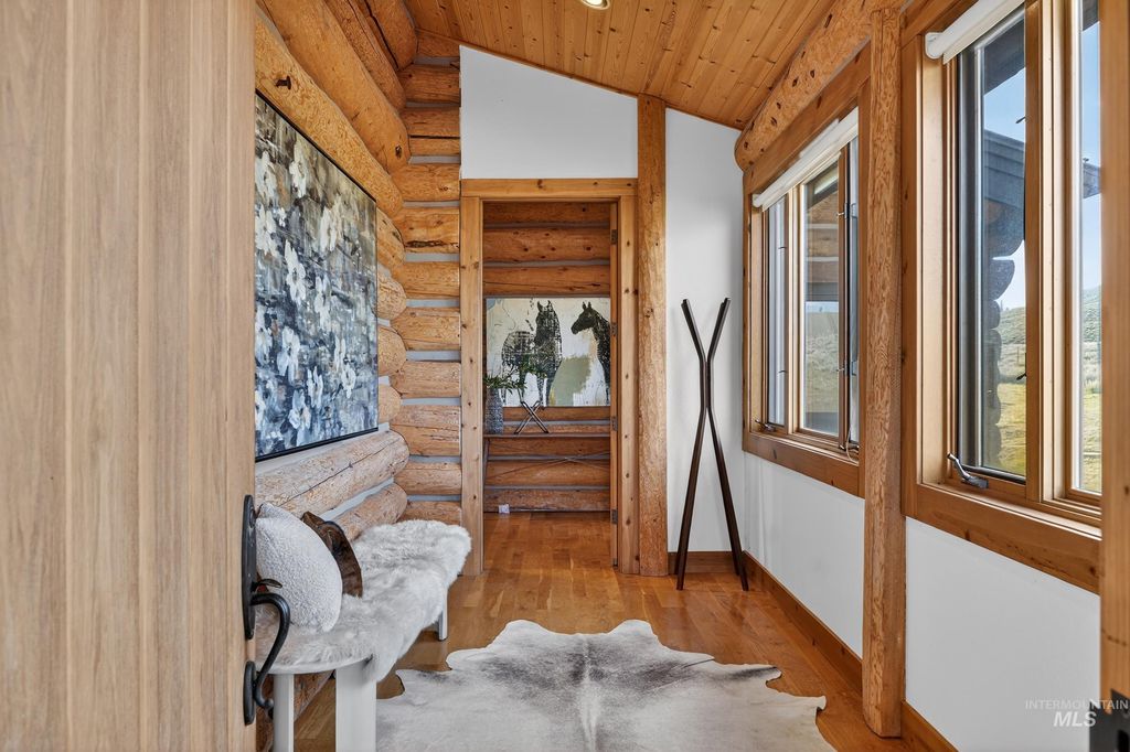 1000 Nip N Tuck Rd, Stanley, ID 83278 photo 8
