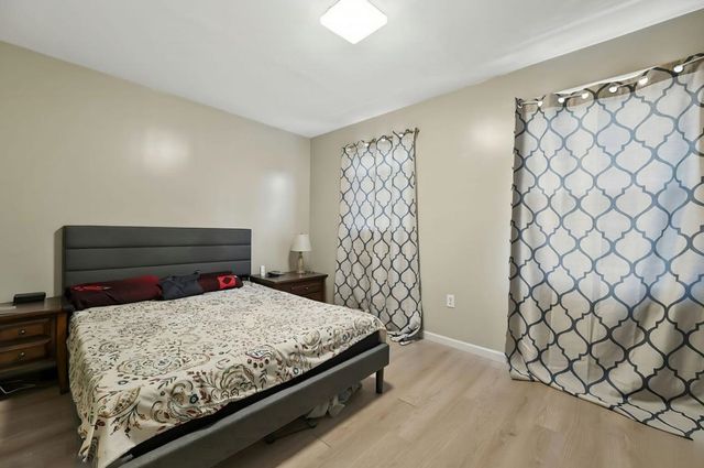 15 WALES AVE, Jc, Journal Square, NJ 07306