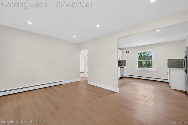 26304 Barnes Street, Roseville, MI 48066