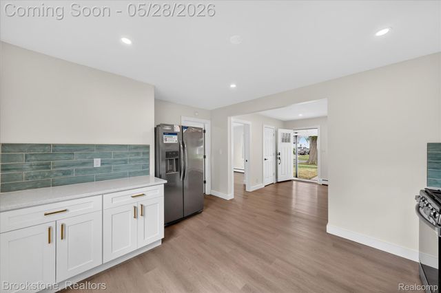 26304 Barnes Street, Roseville, MI 48066