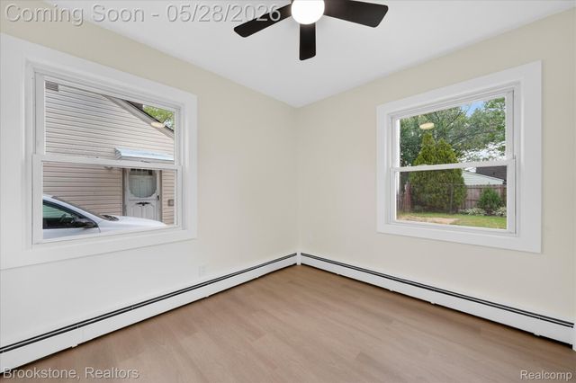 26304 Barnes Street, Roseville, MI 48066