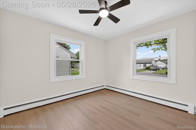 26304 Barnes Street, Roseville, MI 48066