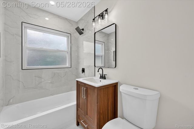 26304 Barnes Street, Roseville, MI 48066