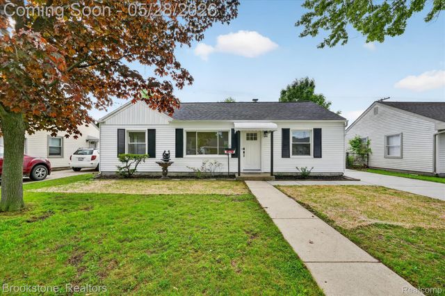 26304 Barnes Street, Roseville, MI 48066