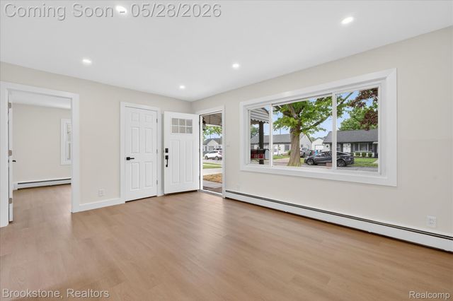 26304 Barnes Street, Roseville, MI 48066