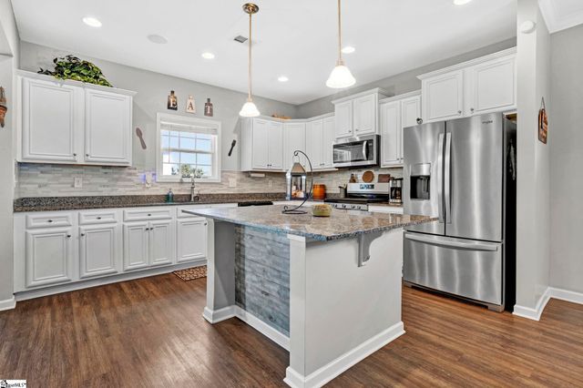 817 Camberwell Road, Simpsonville, SC 29680
