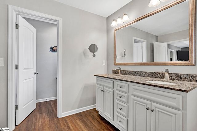 817 Camberwell Road, Simpsonville, SC 29680