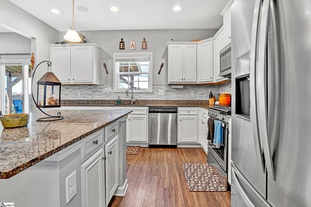 817 Camberwell Road, Simpsonville, SC 29680