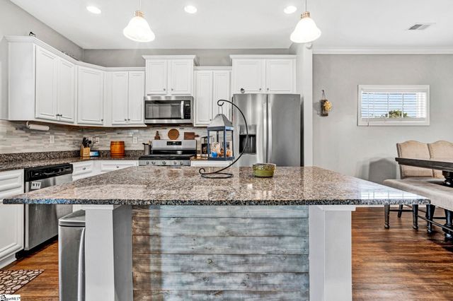 817 Camberwell Road, Simpsonville, SC 29680