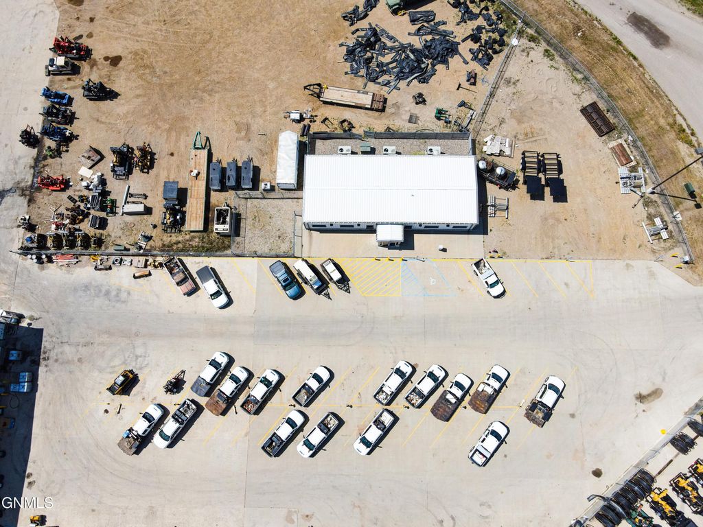 424 22nd Avenue E, Williston, ND 58801 photo 4