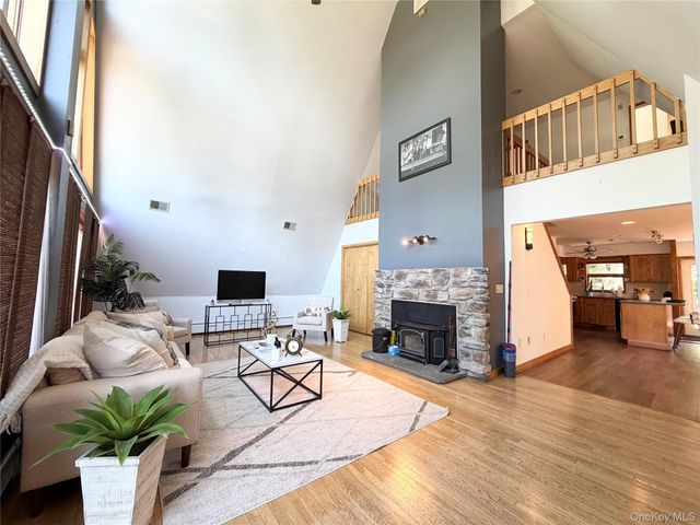 180 E Railroad Avenue, West Haverstraw, NY 10993